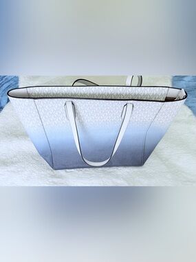 Michael Kors Large Tote Bag Ombré Signature MK Print. Used Condition